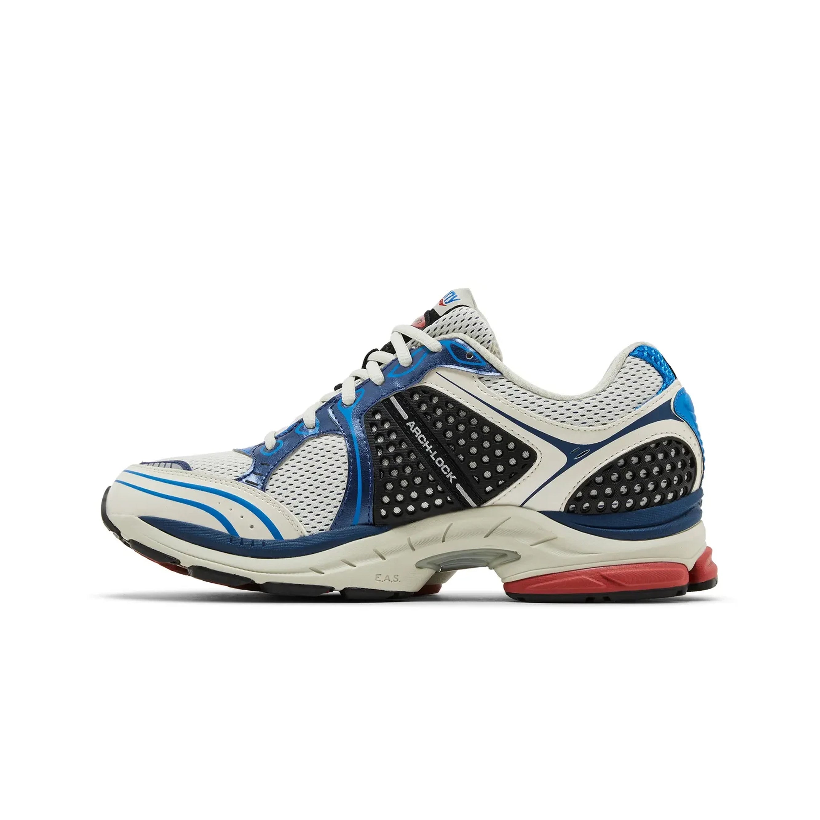 Saucony ProGrid Triumph 4 shoes in blue and rust, featuring a sleek design and breathable mesh upper.