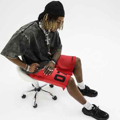 Red HeightsDistrict fleece shorts with a relaxed fit, featuring a soft waistband and casual style for comfortable everyday wear.